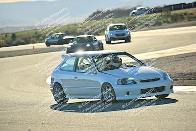 media/Dec-13-2025-Extreme Speed (Sat) [[d129ecb0b9]]/Beginner/Session 3 (Turn 5)/